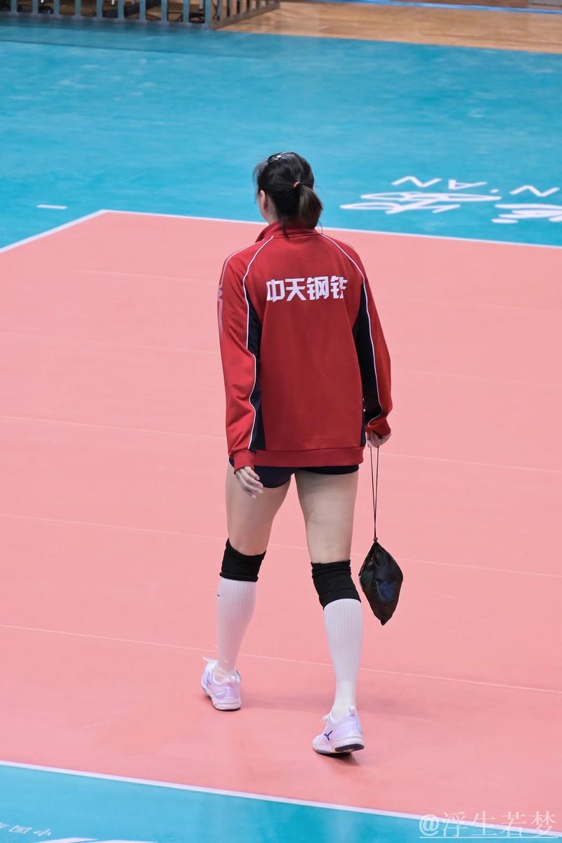 江苏女排新赛季首战告捷,多点开花显实力 江苏女排新赛季首战告捷,多点开花显实力